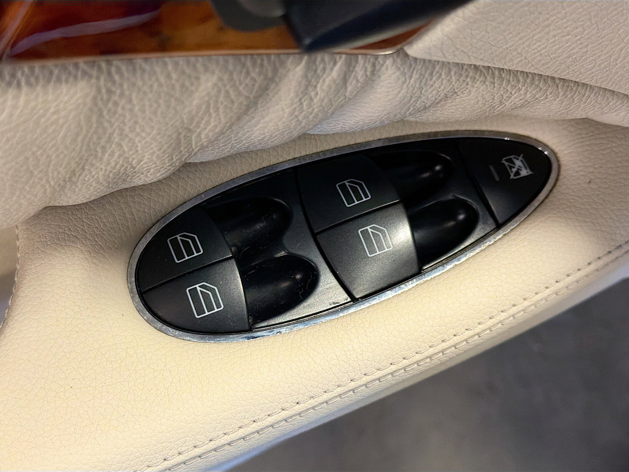 Used 2006 Mercedes-Benz E 350 4MATIC Sedan image 15