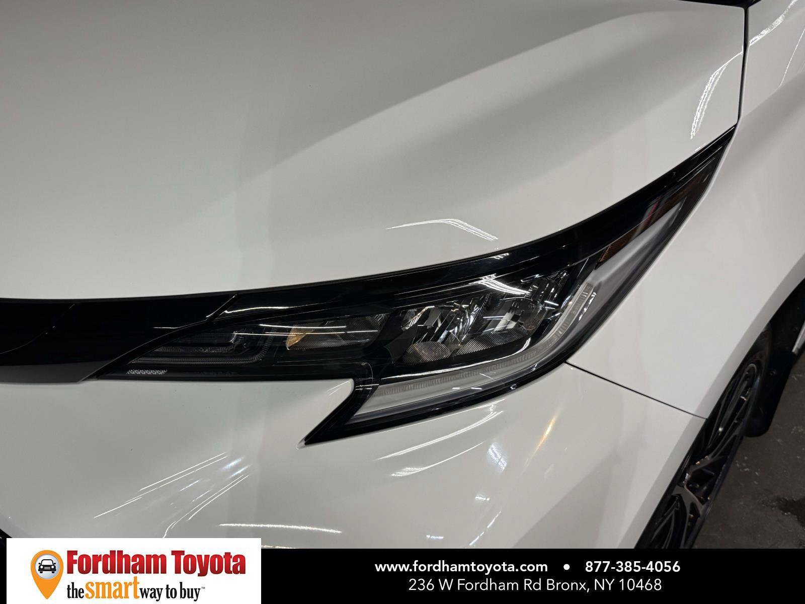 Used 2025 Toyota Sienna XSE w/ XSE Premium Package AWD/4WD image 9