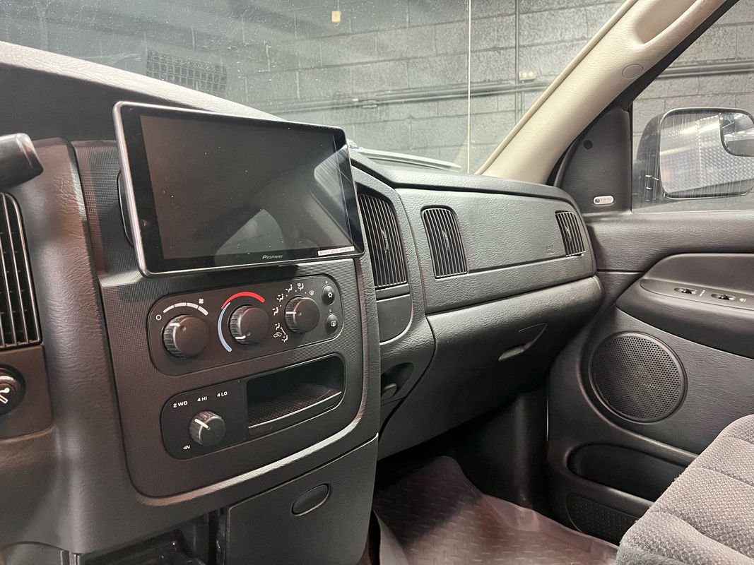 Used 2003 Dodge Ram 2500 Truck SLT image 13