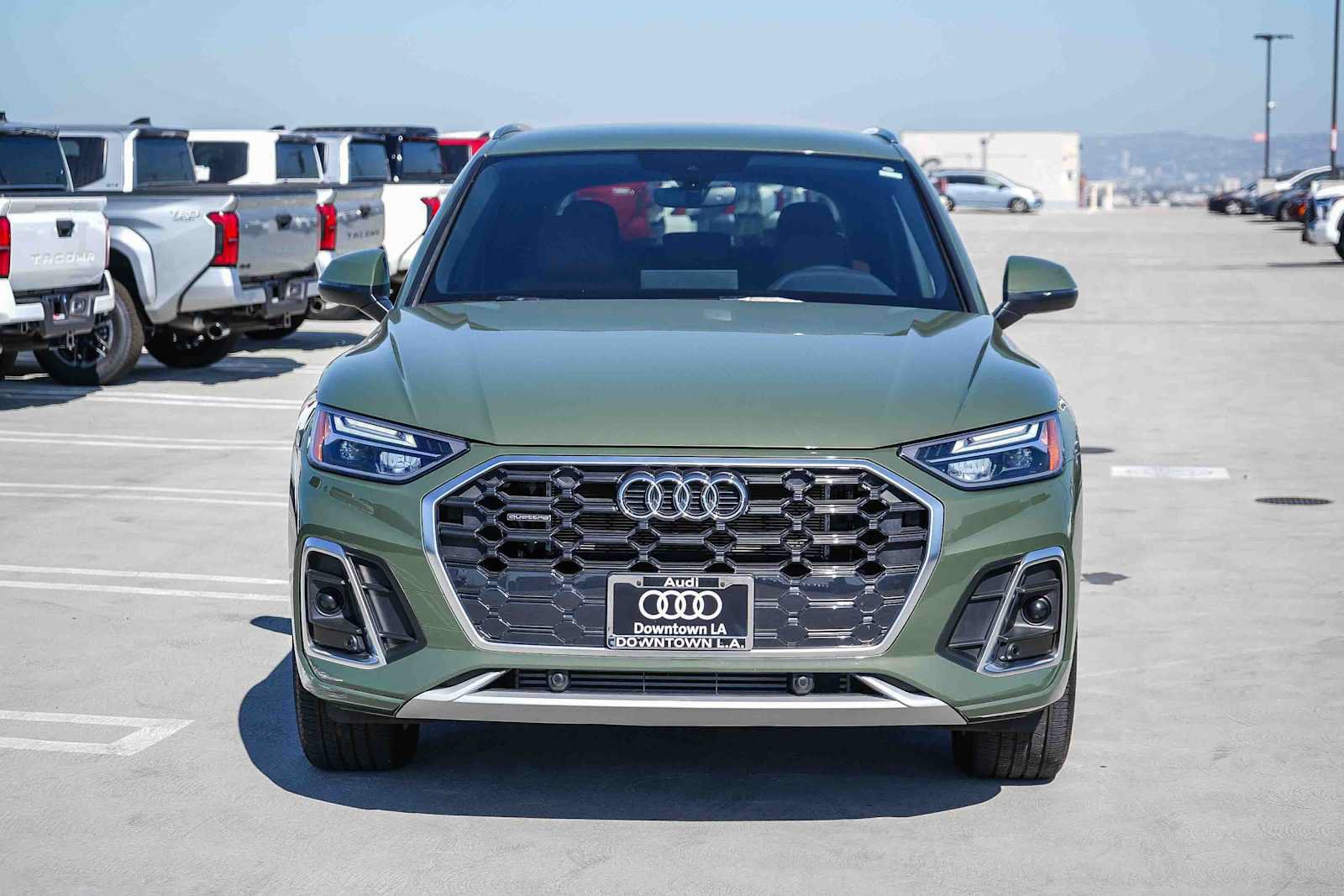 Used 2023 Audi Q5 e Premium w/ Convenience Package AWD/4WD image 2