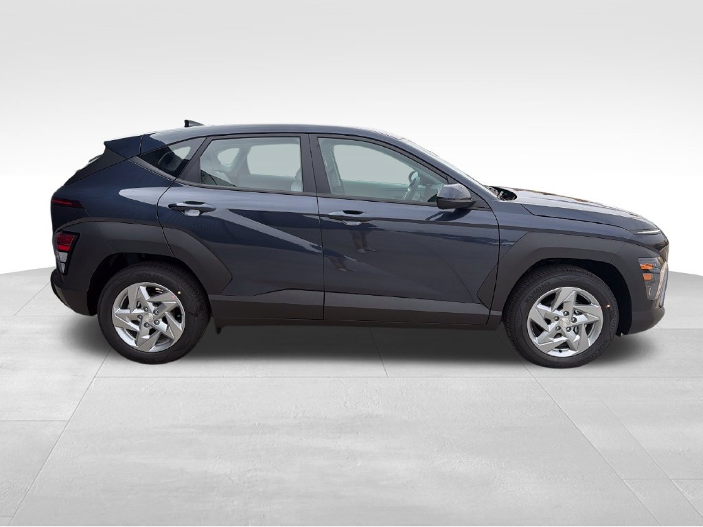 New 2027 Hyundai Kona SE FWD image 8