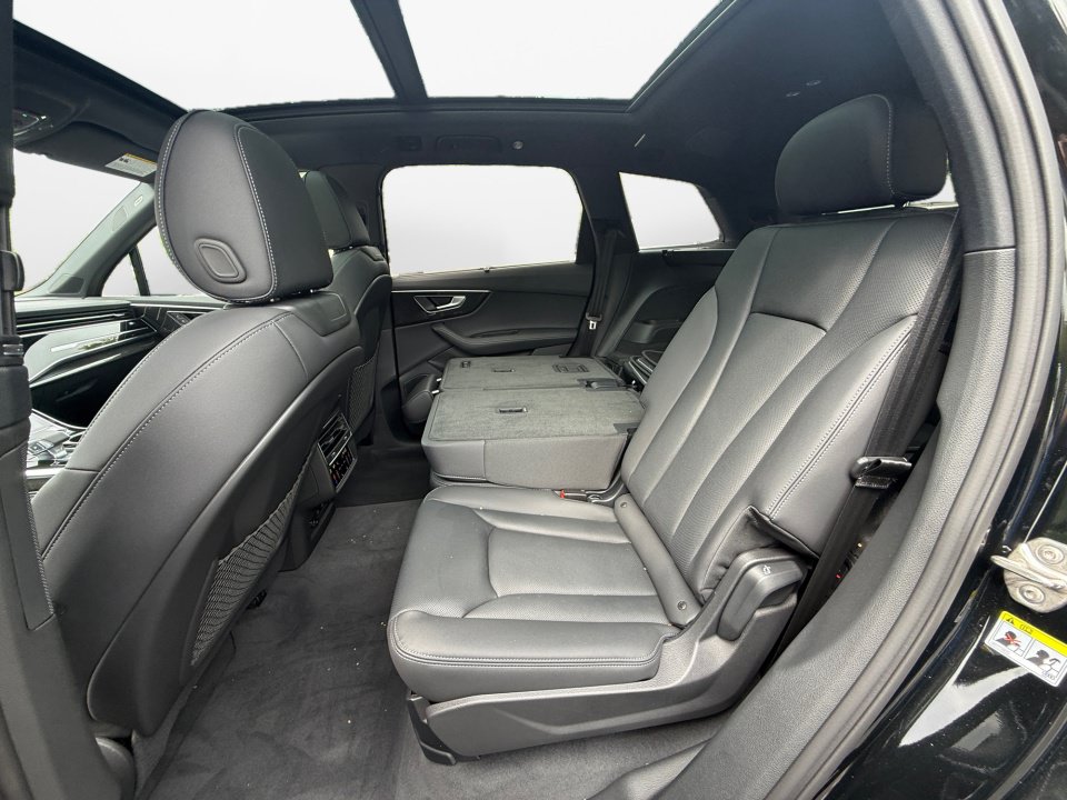 New 2026 Audi Q7 3.0T Premium Plus AWD/4WD image 13