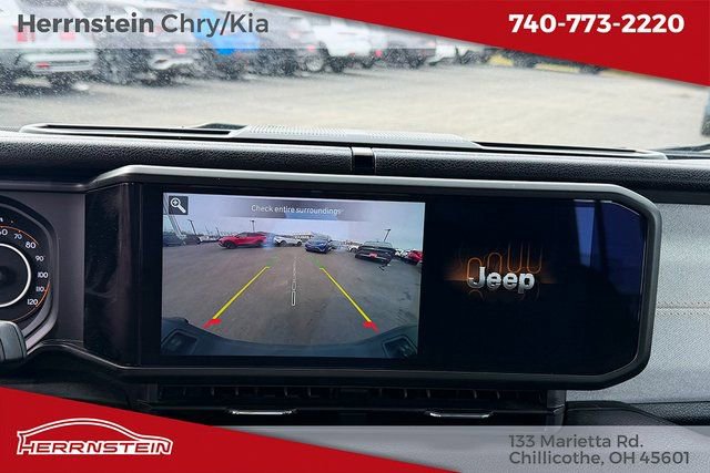 Used 2024 Jeep Gladiator Sport AWD/4WD image 9