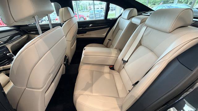 Used 2012 BMW 750i RWD image 90
