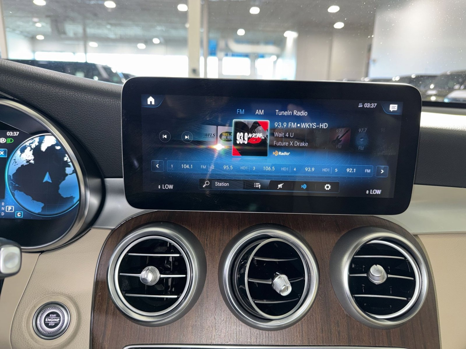 Used 2021 Mercedes-Benz GLC 300 4MATIC image 36