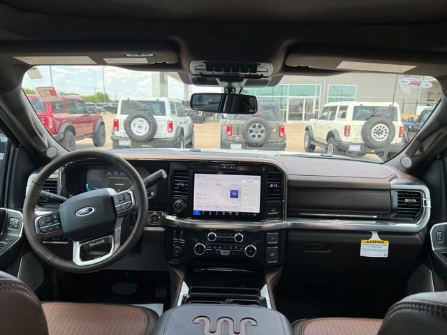New 2026 Ford F350 4x4 Crew Cab DRW Super Duty image 17