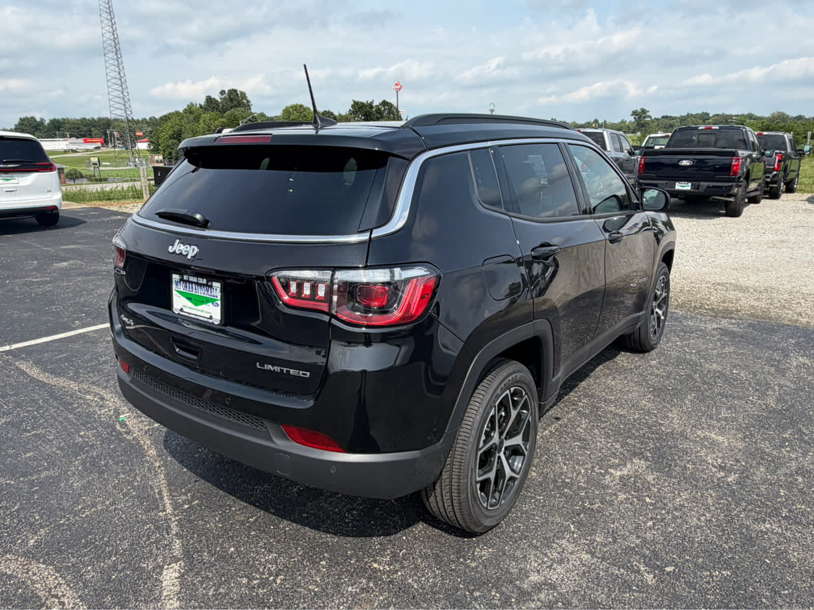 New 2026 Jeep Compass Limited w/ Sun, Sound & Navigation Group AWD/4WD image 3