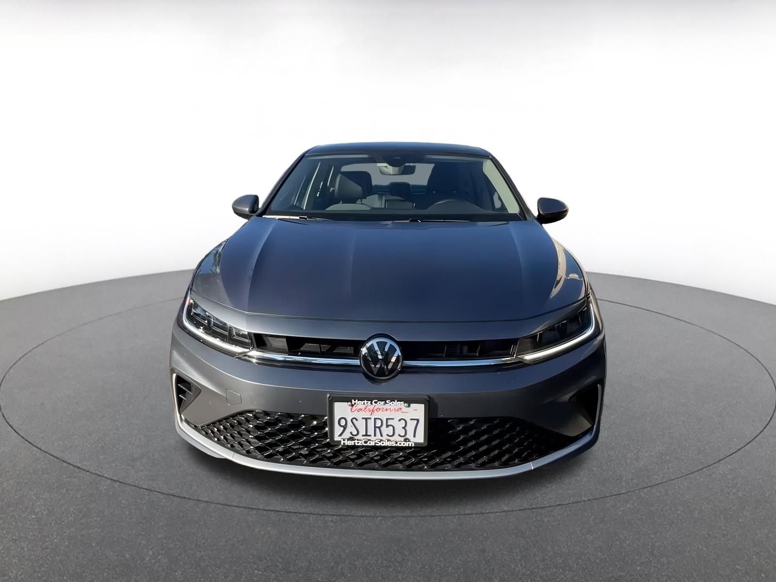 Used 2025 Volkswagen Jetta SE image 4