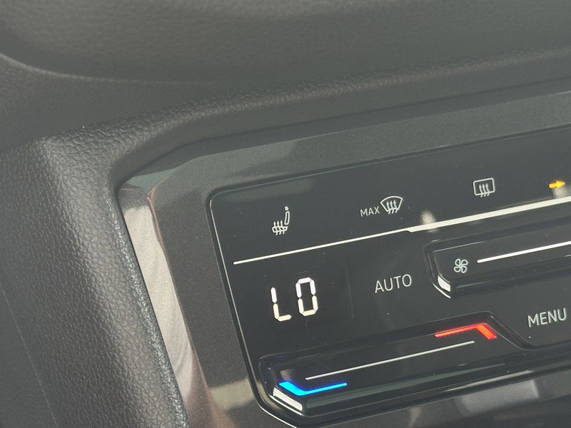 Used 2024 Volkswagen Tiguan SE R-Line w/ MDO Package, Two-Row image 28