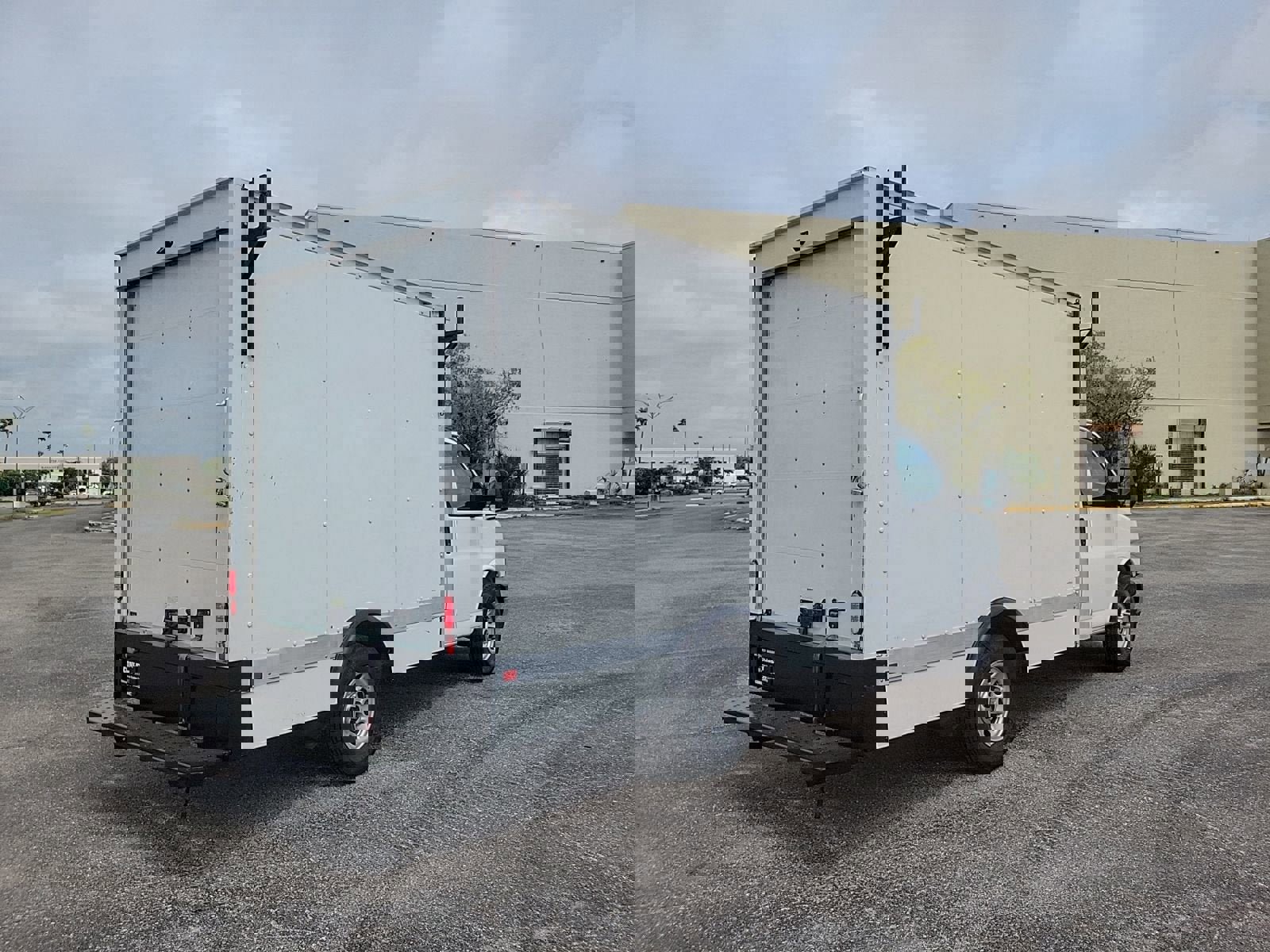 Used 2023 GMC Savana 3500 w/ Power Convenience Package image 5