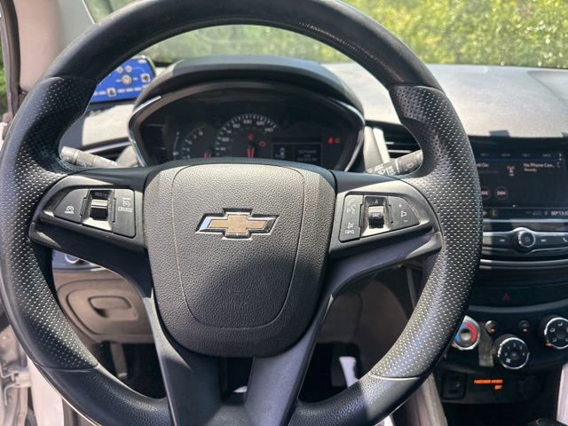 Used 2020 Chevrolet Trax LS w/ Tint and Cruise Package FWD image 17