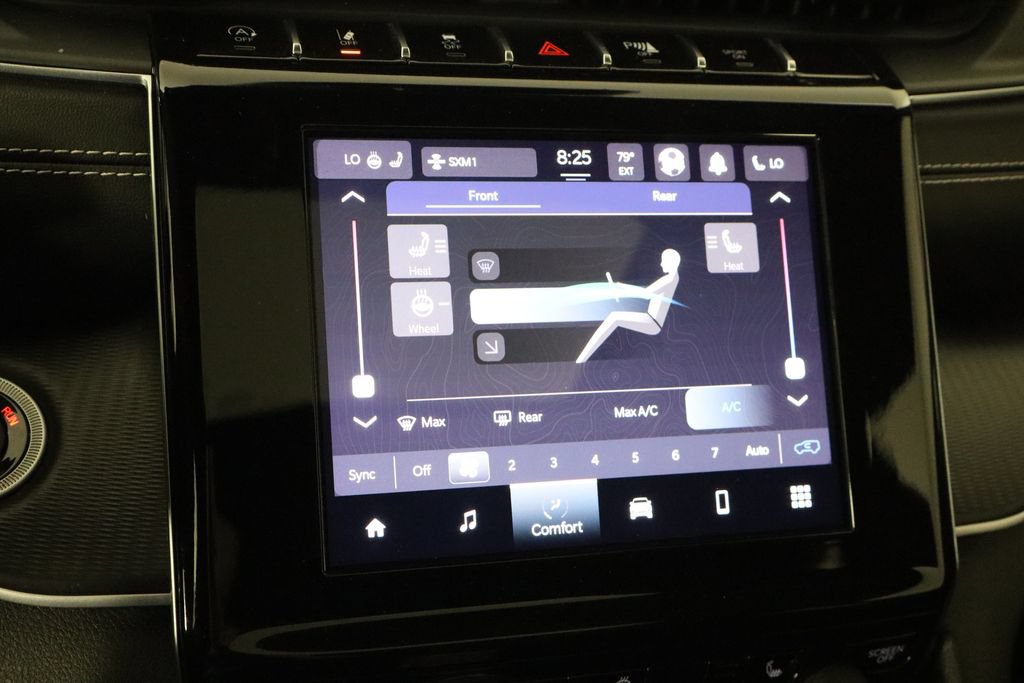 Used 2024 Jeep Grand Cherokee L Altitude RWD image 34