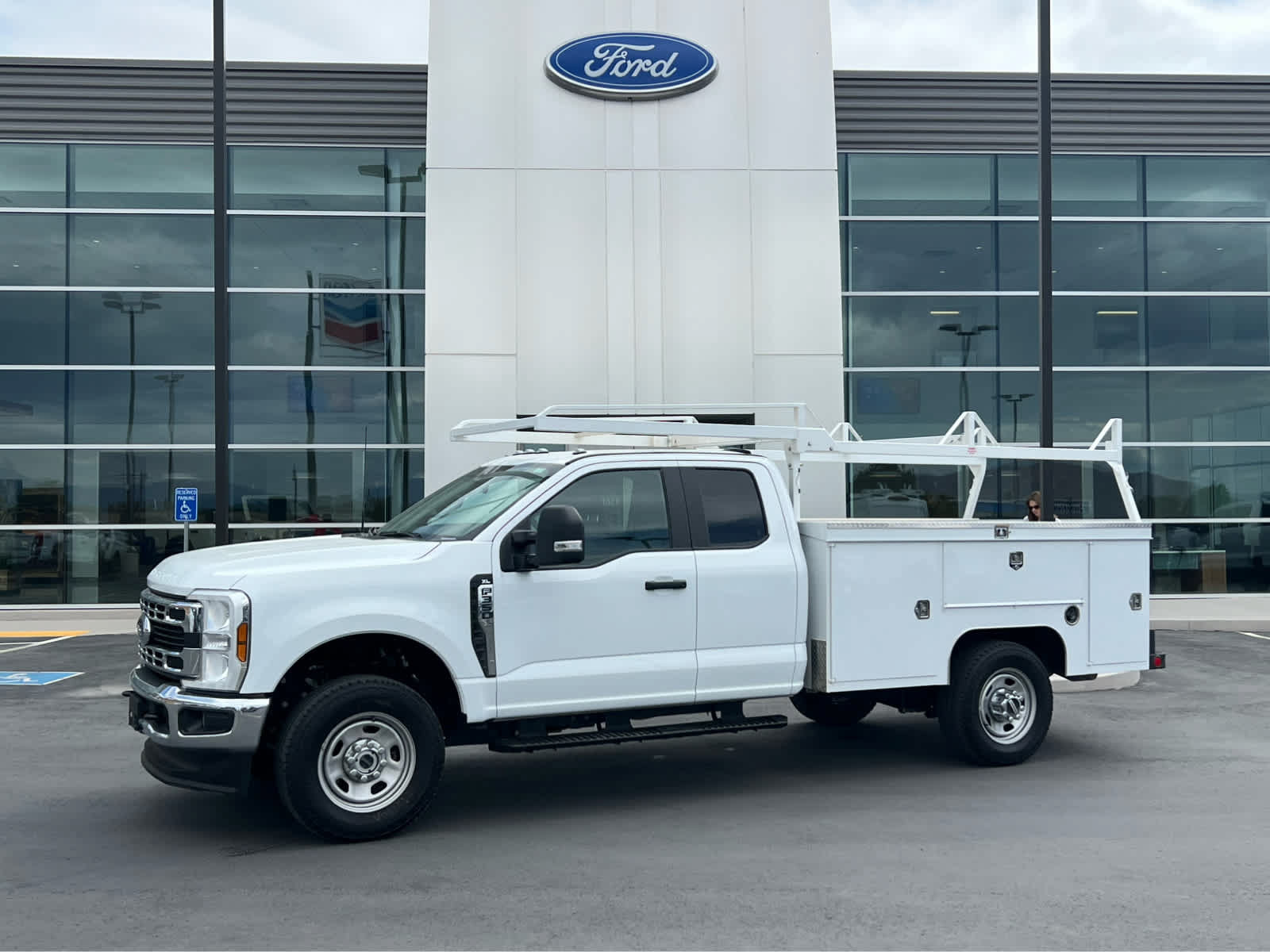 Used 2025 Ford F350 XL w/ XL Chrome Package AWD/4WD image 1
