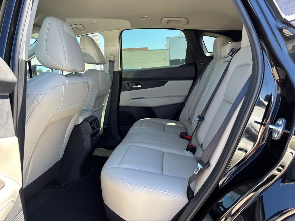 New 2025 Nissan Murano SV image 13