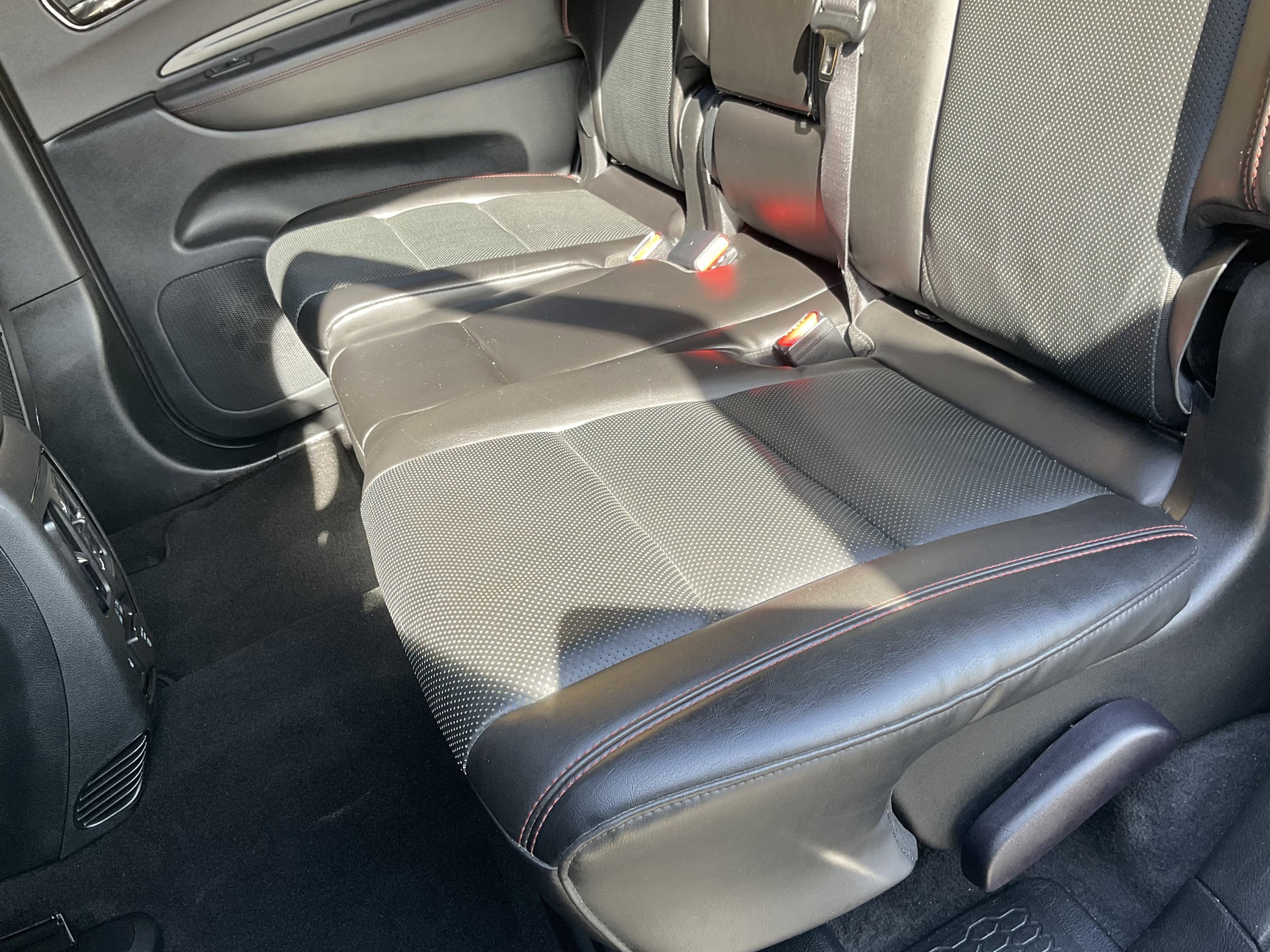 Used 2025 Dodge Durango R/T image 37