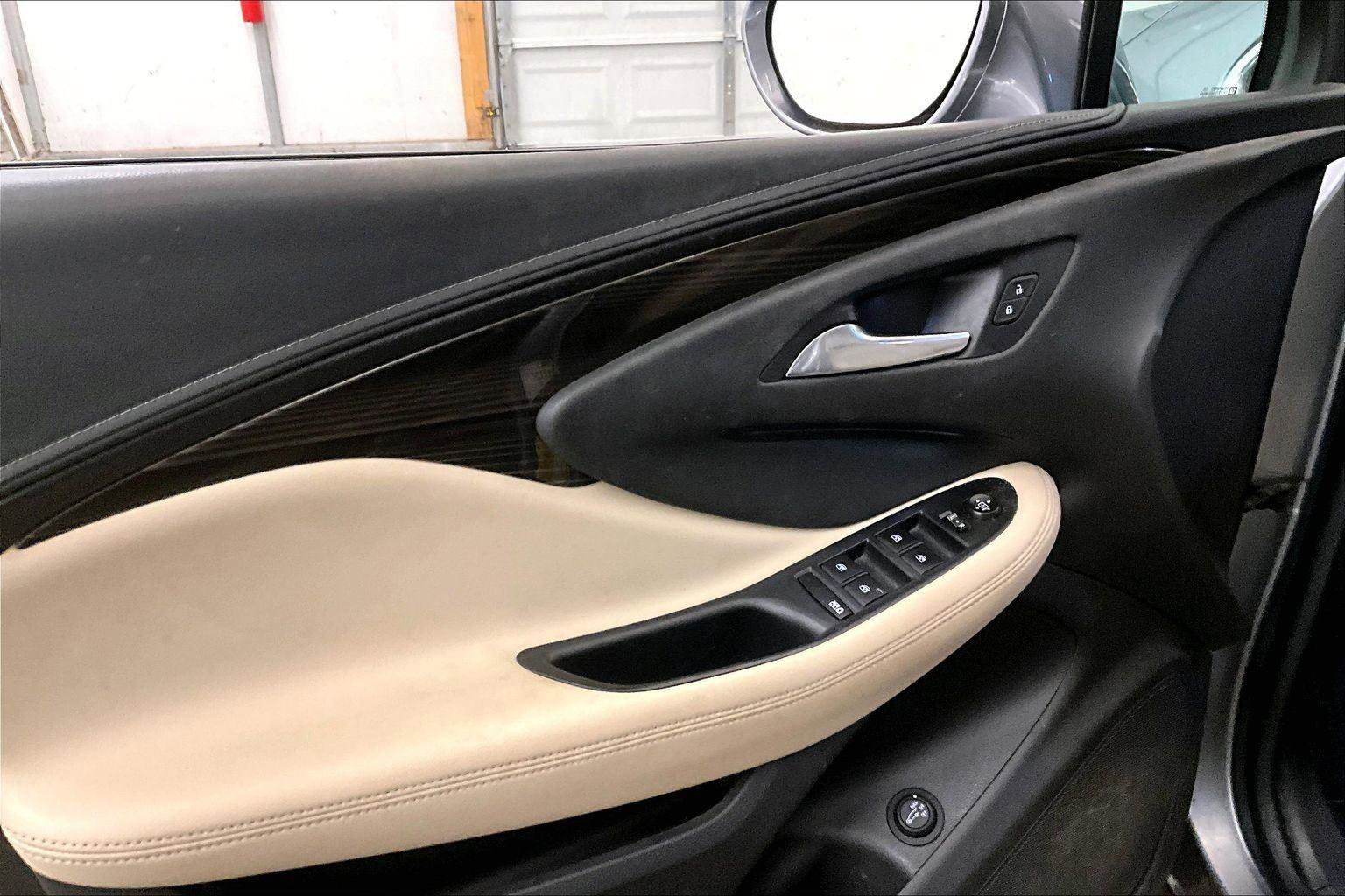 Used 2020 Buick Envision Preferred image 23