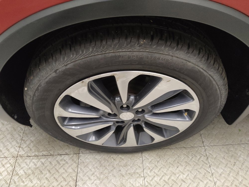 Used 2019 Buick Encore Essence FWD image 31