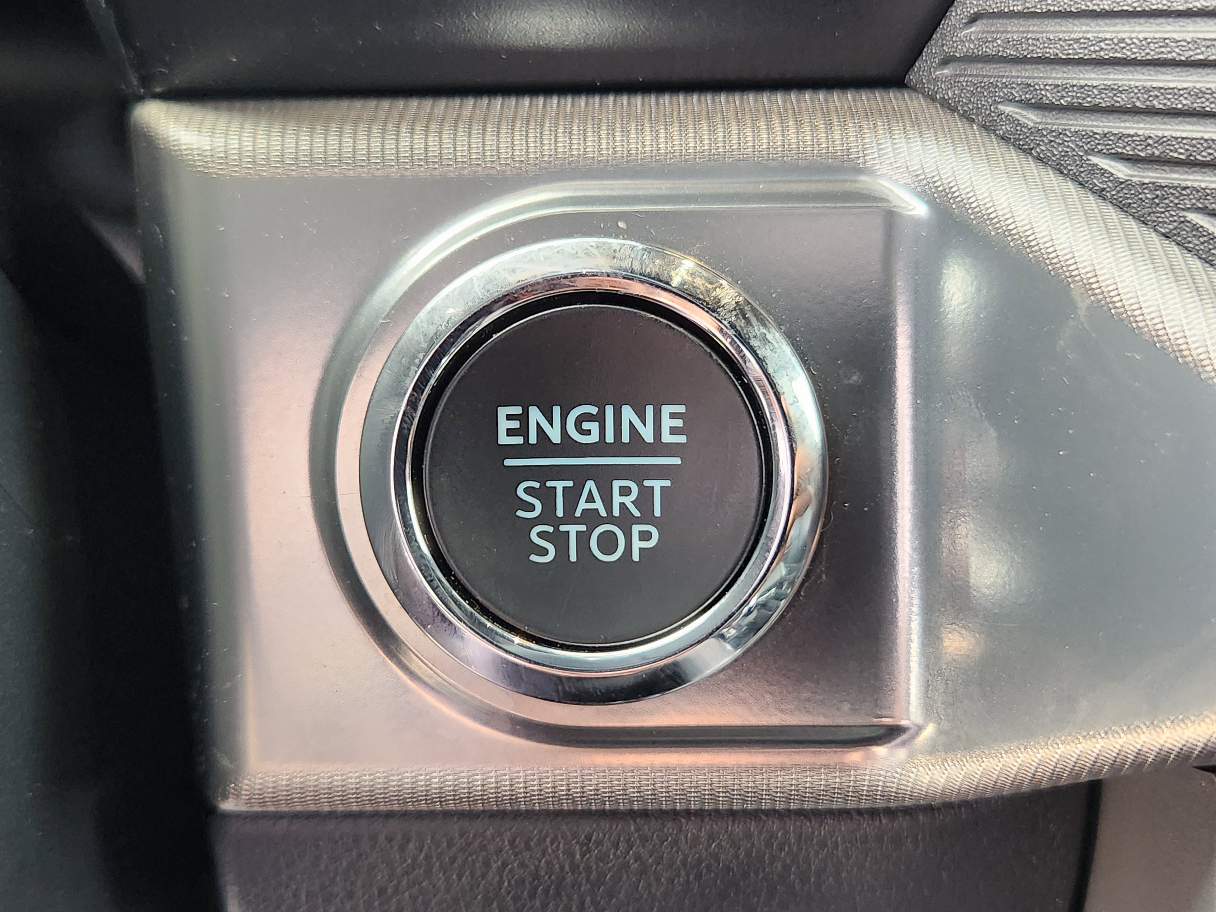 Used 2024 Ford F150 Lariat w/ Equipment Group 502A High image 16