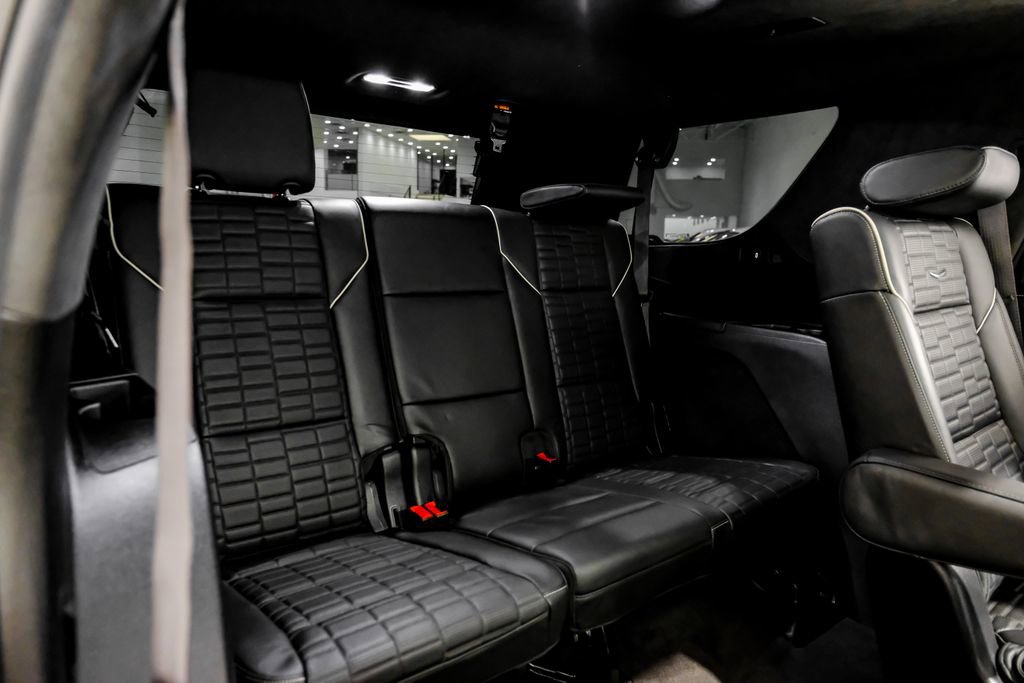 Used 2024 Cadillac Escalade V w/ LPO, ONYX Package image 40