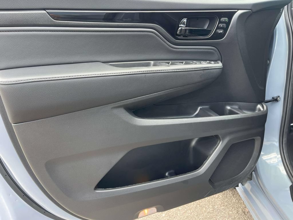 Used 2025 Honda Odyssey Elite image 13