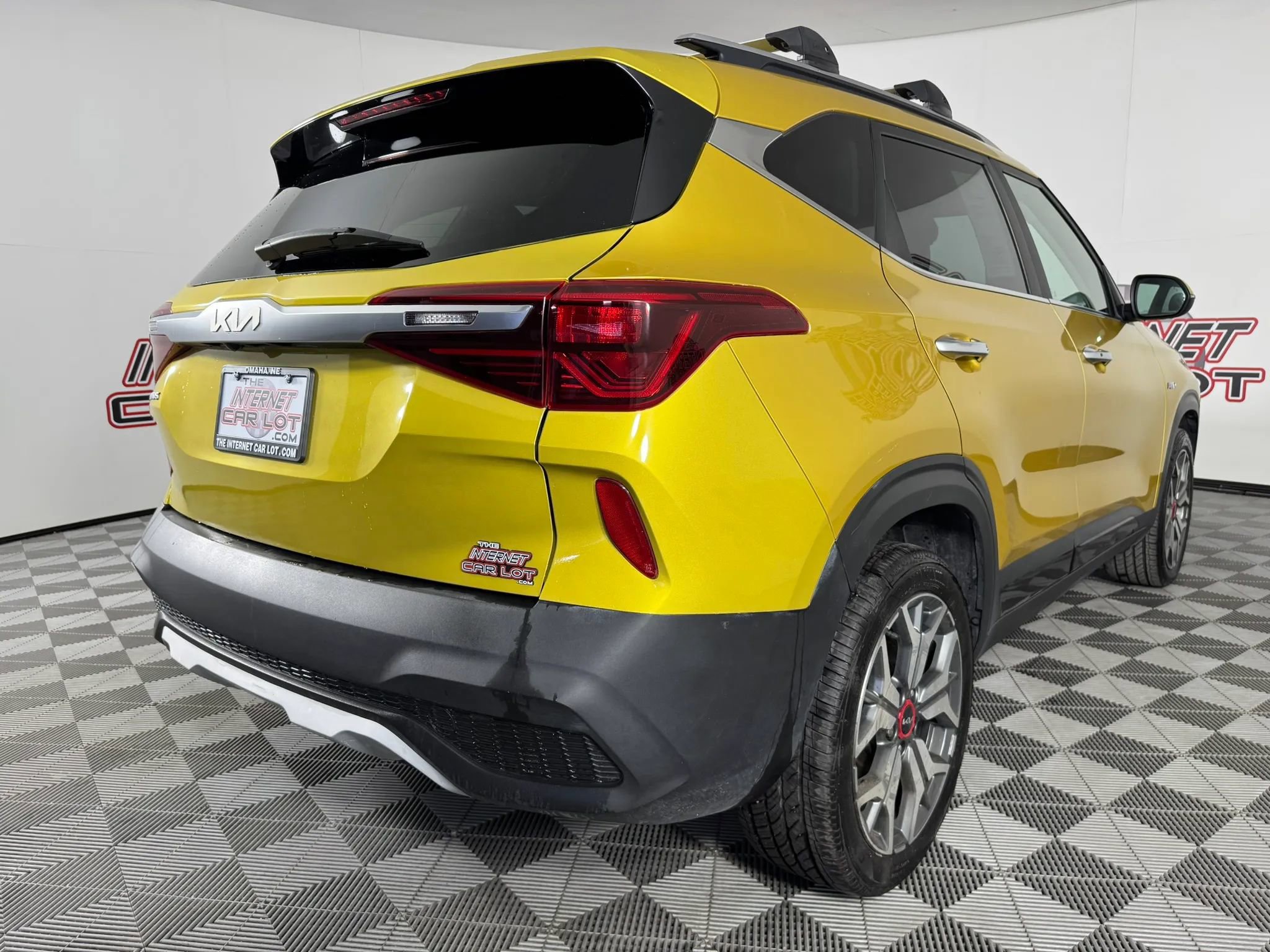 Used 2023 Kia Seltos SX w/ SX Sunroof Package AWD/4WD image 29