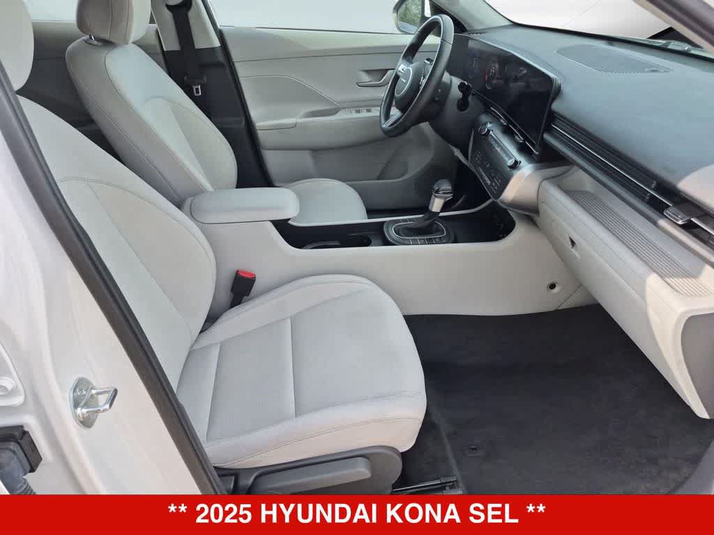 Used 2025 Hyundai Kona SEL FWD image 21