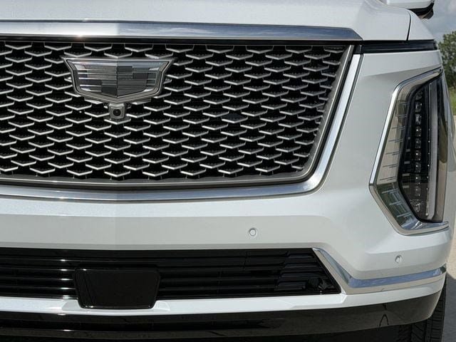 New 2026 Cadillac Escalade Platinum Luxury w/ LPO, Radiant Package AWD/4WD image 8
