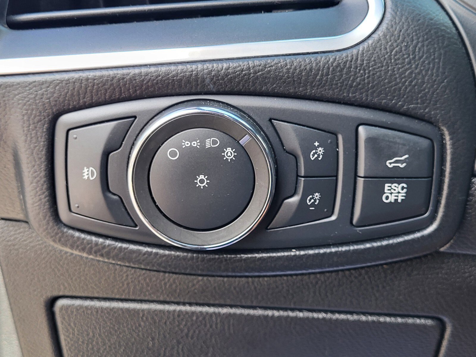 Certified 2022 Ford Edge ST image 23