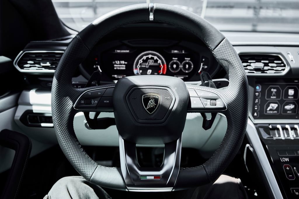 Used 2019 Lamborghini Urus AWD/4WD image 58