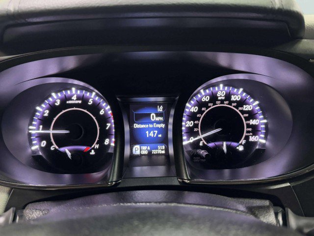 Used 2018 Toyota Avalon Limited image 13