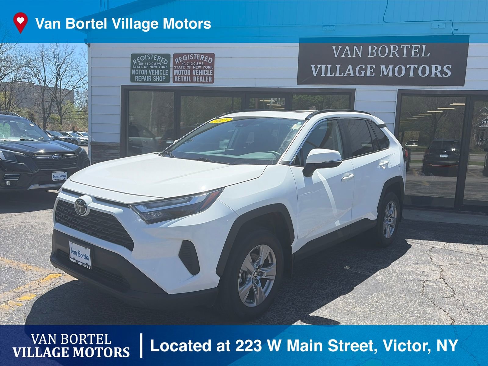 Used 2025 Toyota RAV4 XLE w/ Convenience Package AWD/4WD image 1