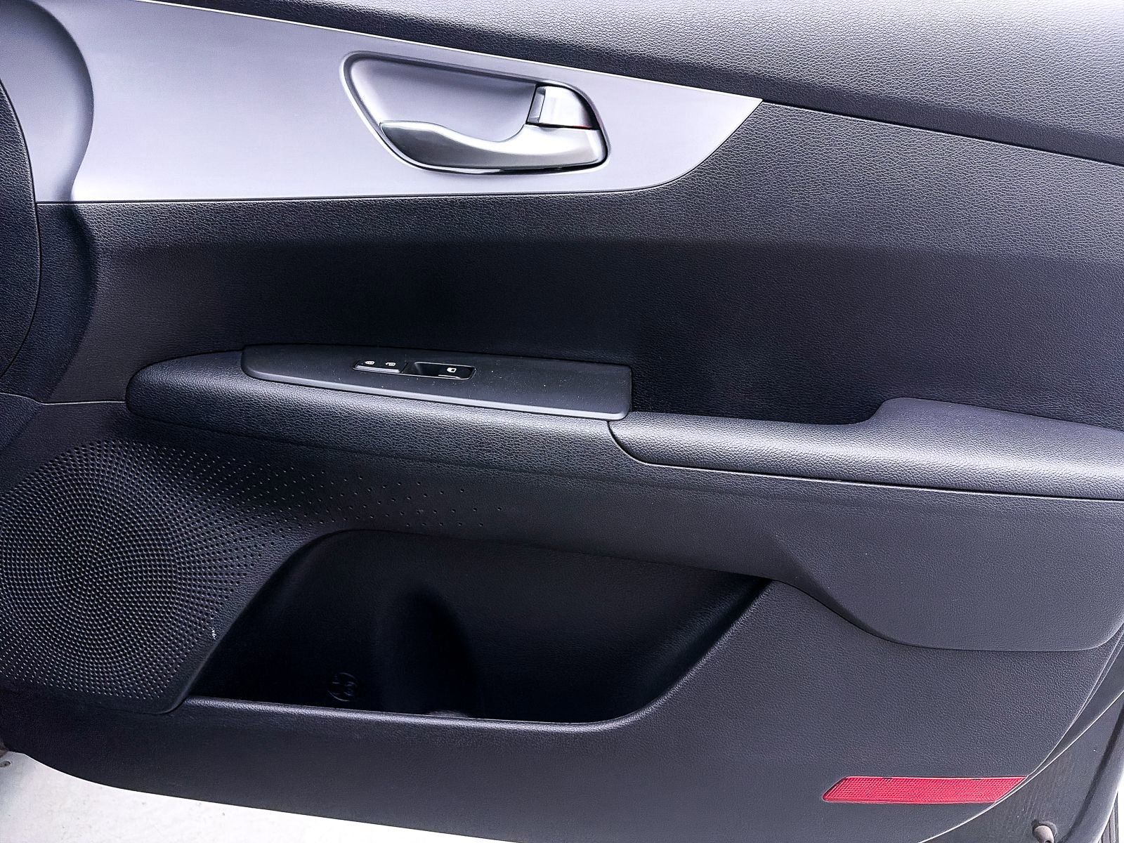 Used 2022 Kia Forte LXS FWD image 26