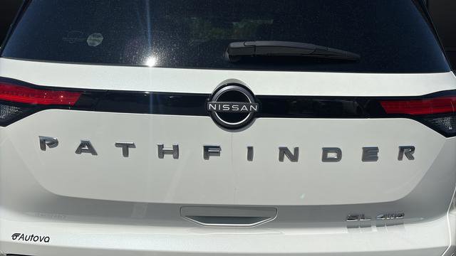 Used 2023 Nissan Pathfinder SL w/ SL Premium Package AWD/4WD image 32