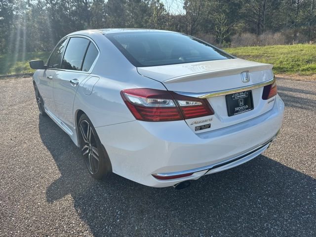 Used 2016 Honda Accord Sport image 4