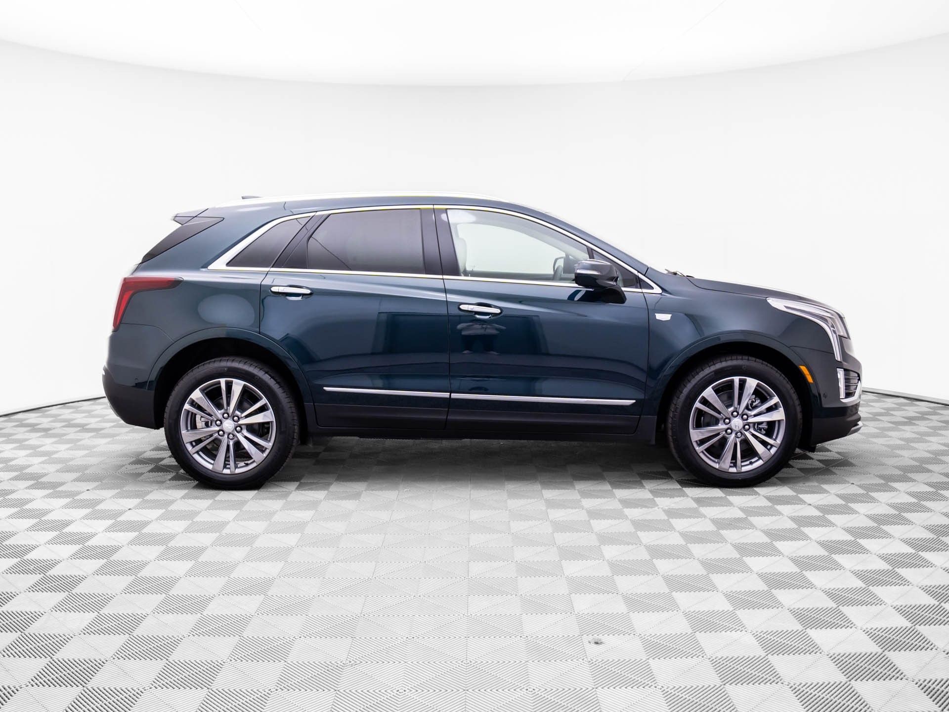 New 2026 Cadillac XT5 Premium Luxury w/ Driver Assist Package image 9