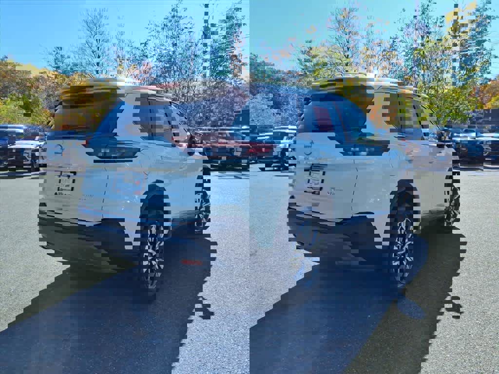 Certified 2023 Nissan Rogue SV image 5