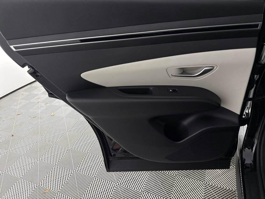 Certified 2024 Hyundai Tucson SE FWD image 14