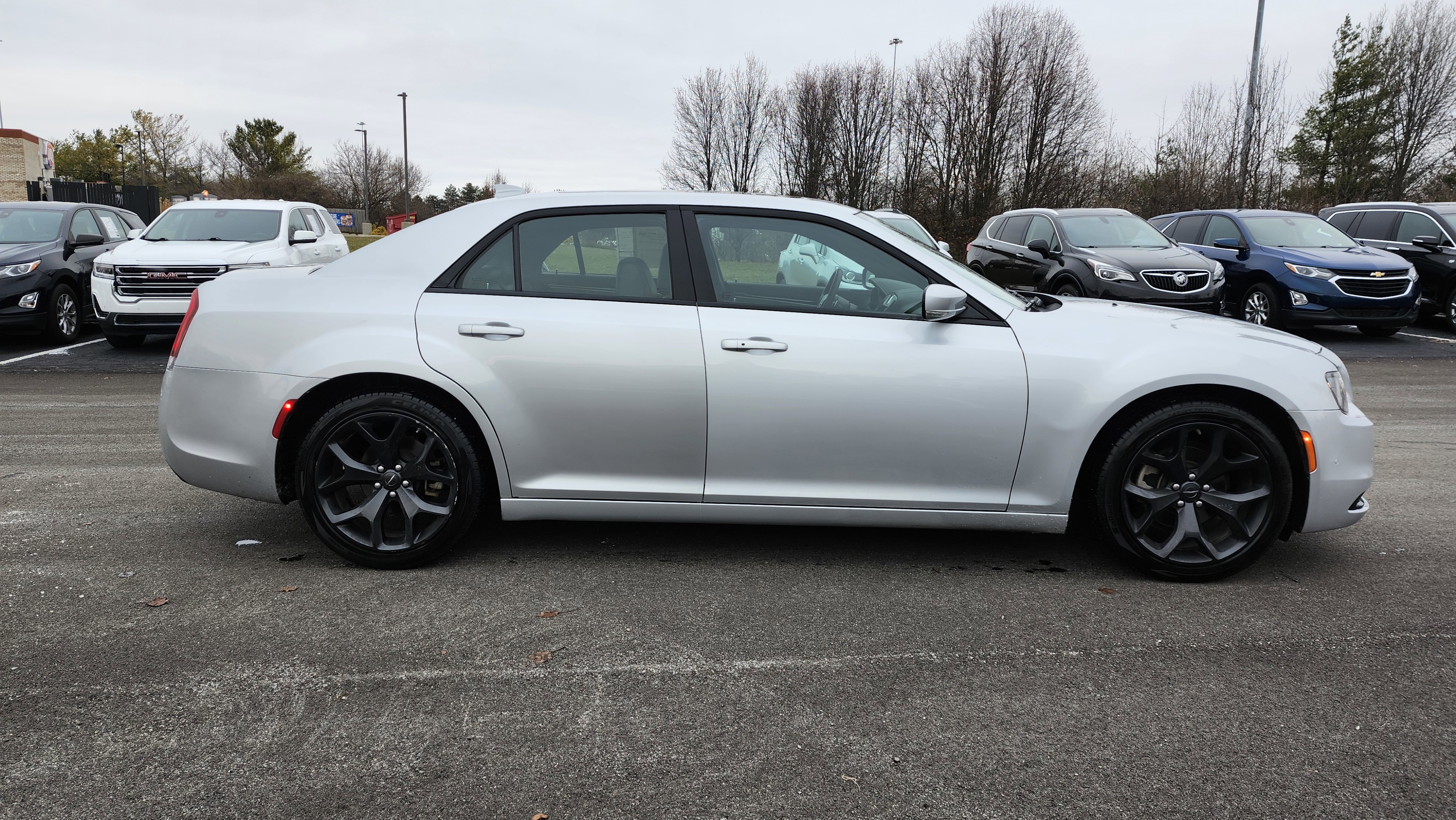 Used 2023 Chrysler 300 S image 19