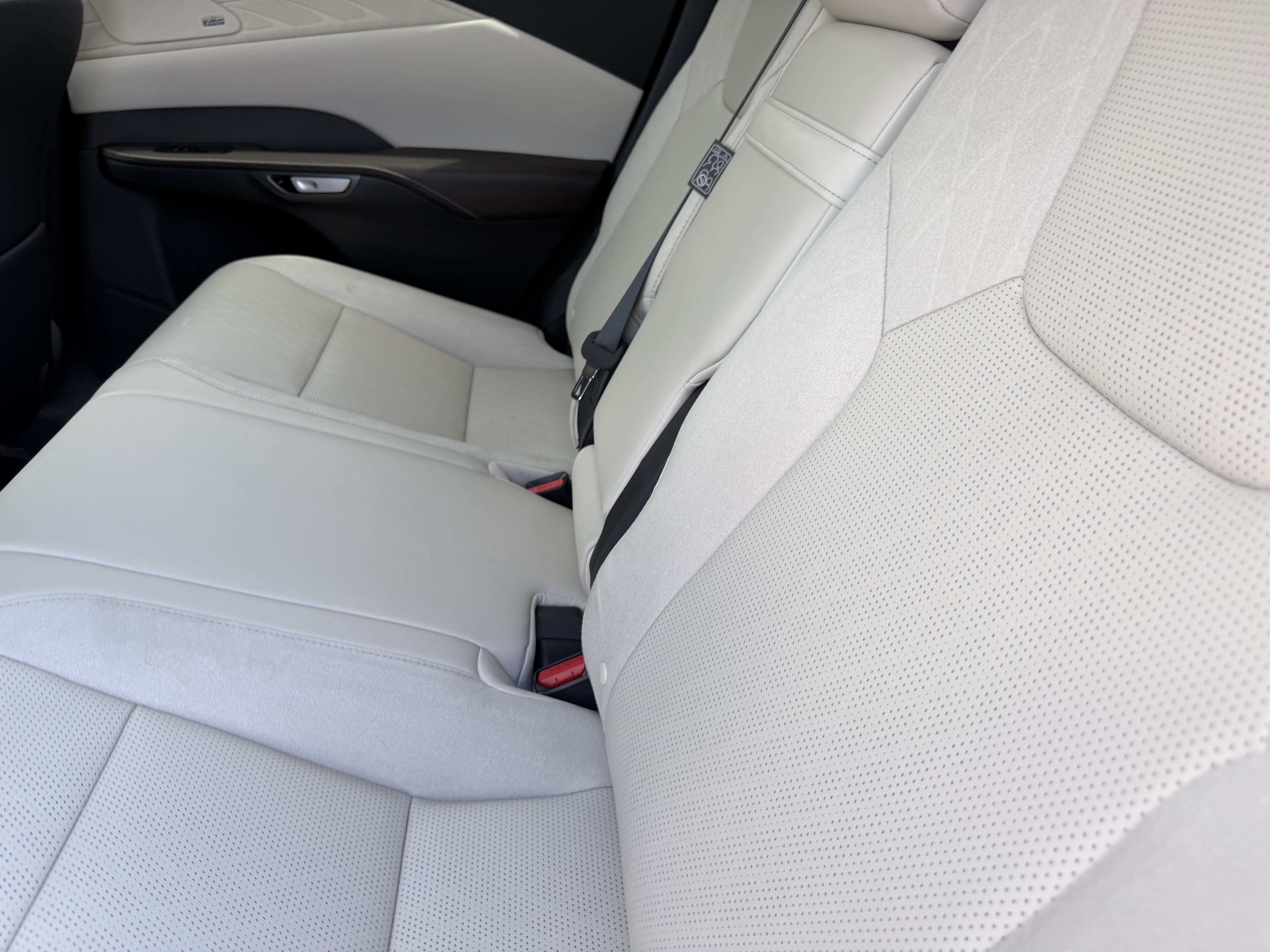 Used 2023 Lexus RX 350 FWD w/ Cold Area Package image 16