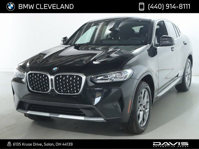 Used 2025 BMW X4 xDrive30i AWD/4WD image 1