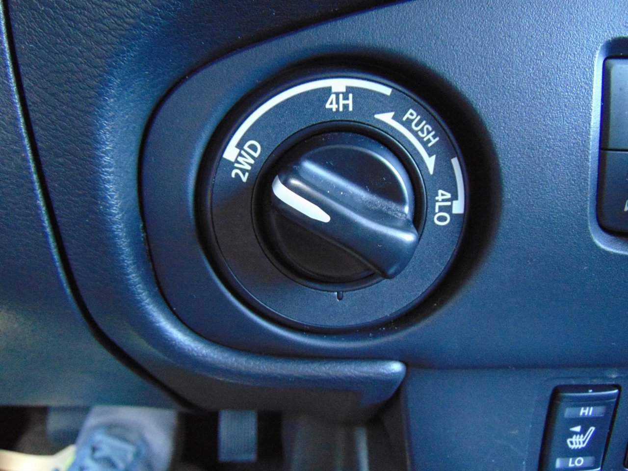 Used 2023 Nissan Frontier SV w/ SV Convenience Package image 31