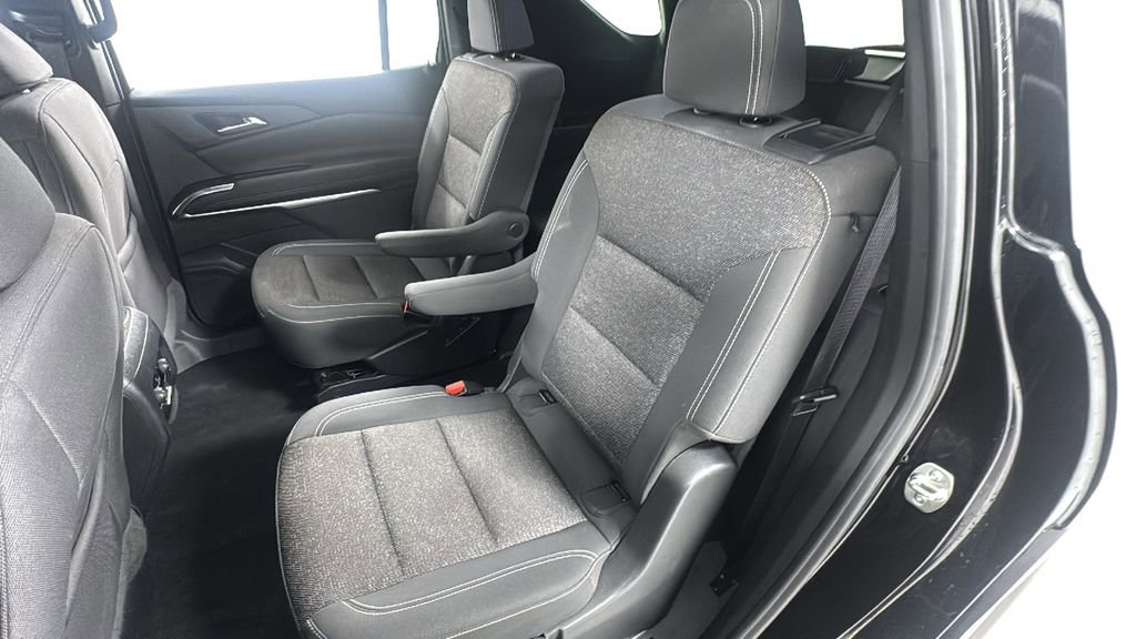 Used 2024 Chevrolet Traverse LT image 12