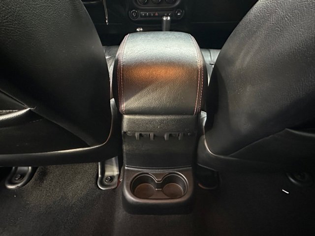 Used 2012 Jeep Wrangler Altitude image 31