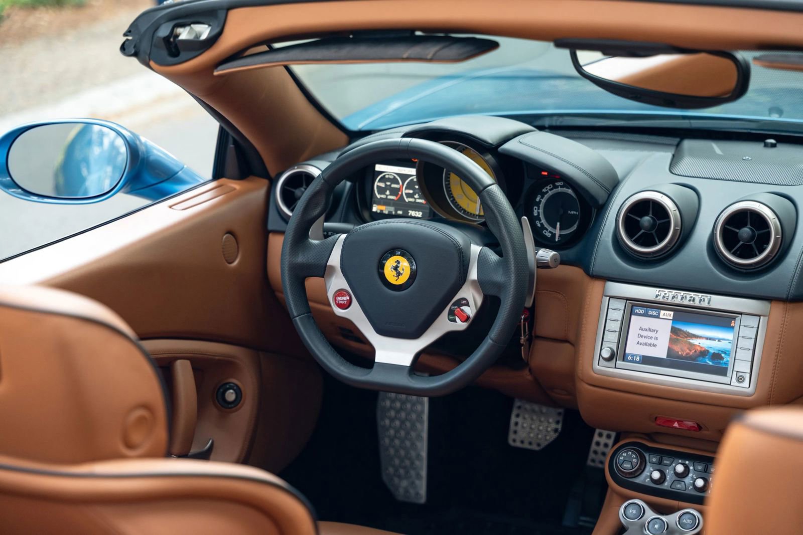Used 2010 Ferrari California RWD image 13