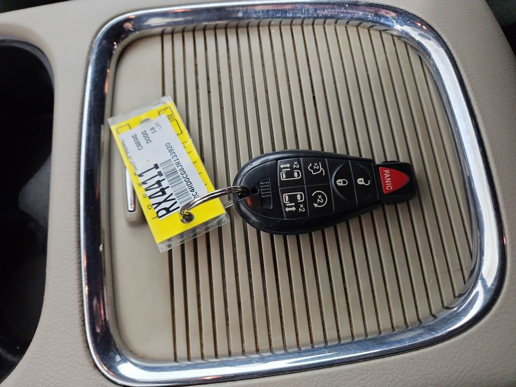 Used 2018 Dodge Grand Caravan SXT image 28