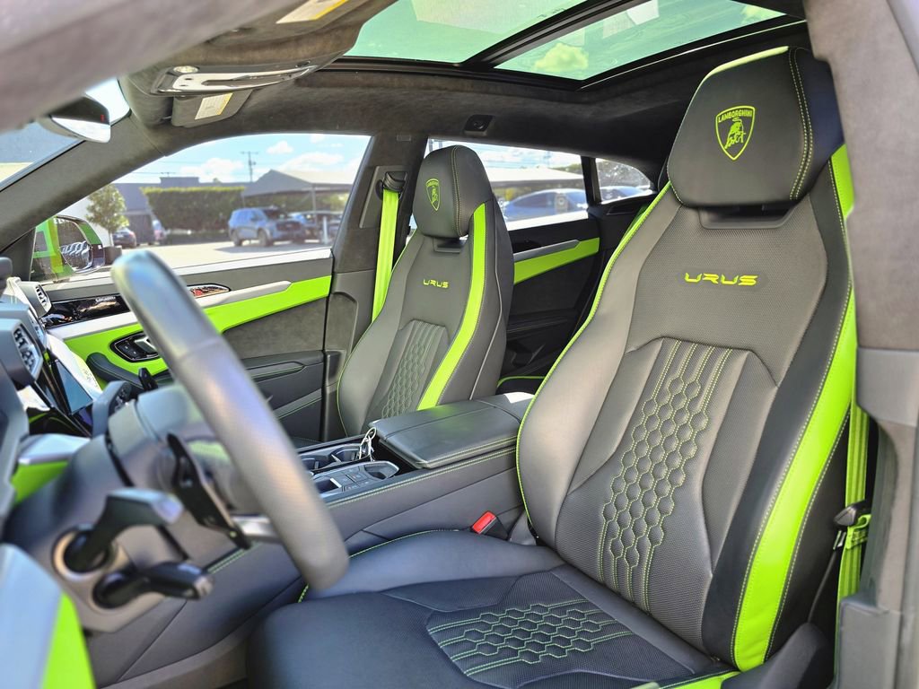 Used 2024 Lamborghini Urus S AWD/4WD image 18