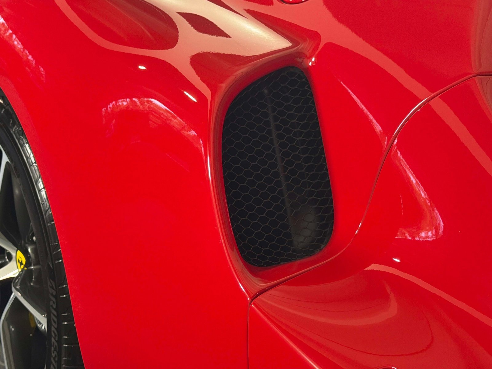 Used 2025 Ferrari 296 GTB RWD image 26