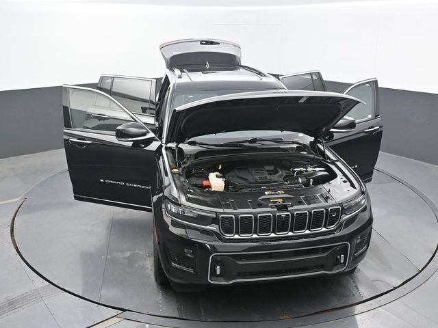 Used 2023 Jeep Grand Cherokee Overland w/ Adv Protech Group III AWD/4WD image 70