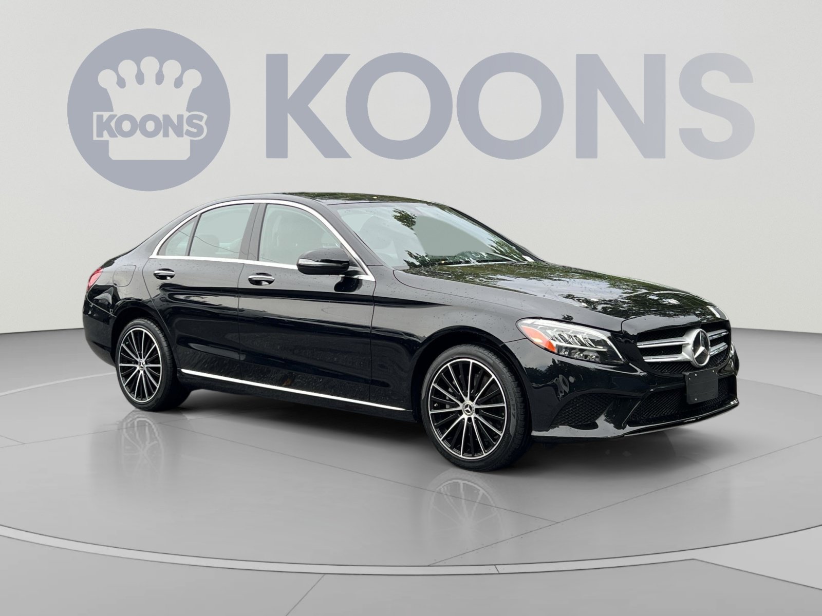 Used 2019 Mercedes-Benz C 300 4MATIC Sedan image 2
