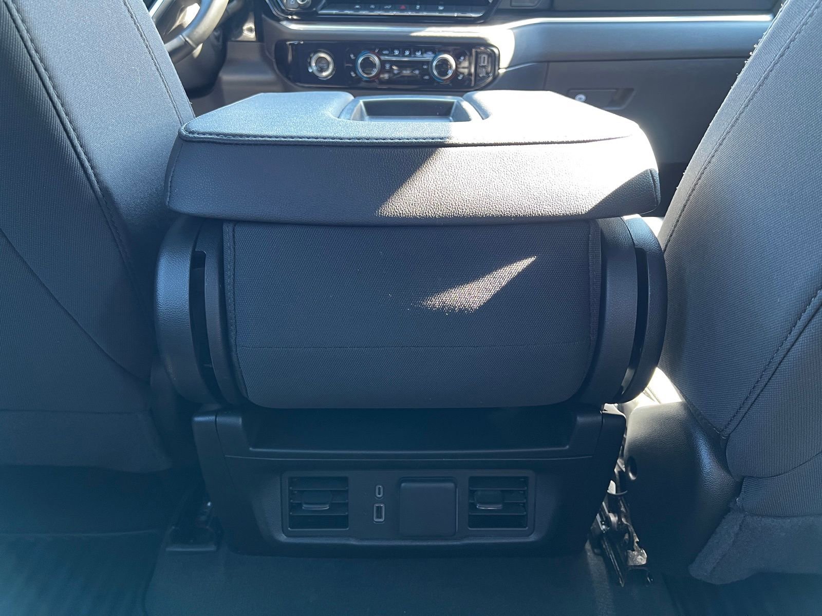 Used 2024 Chevrolet Silverado 1500 LT image 7